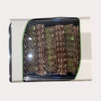 رويال رول شوكلت بستاشيو