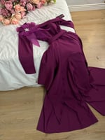 فستان فوشي غامق جذاب بتصميم عصري