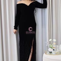 فستان قطيفة اسود توب مطرز جريء