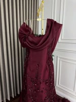 فستان سهرة برغندي انسيابي رقيق | Cutecci