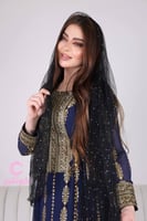 جلابية أنيقة بتطريز تراثي كثيف