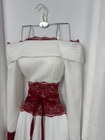 فستان خطوبة دانتيل عنابي فاخر