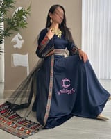 جلبية سهرة ملكية كحلي بتطريز شرقي فاخر – ماركة CUT...