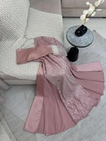 فستان سهرة روز مطرز بتصميم ملكي | Cutecci