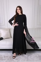 فستان أسود شيفون أنيق بأكمام واسعة