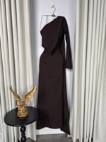 فستان سهره بني باربي بقصة انسيابية