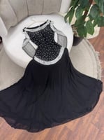 فستان سهرة أسود مطرز لؤلؤ | 7 أسباب من CUTECCI