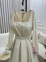 فستان سهرة كم بيج حريري مطرز