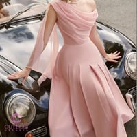 فستان سهرة لحمي أوف شولدر