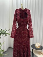 فستان سهرة سهره برغندي بتفاصيل فخمة