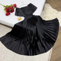 فستان سهرة أسود مطرز شك فخم