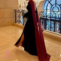 فستان عنابي شتوي بشال فاخر من كيوتشي – إطلالة فخمة...