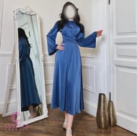 فستان سهرة بترولي ميدي بحزام خصر أنيق