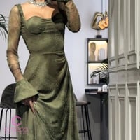 فستان سهرة زيتوني مرصع فصوص فخم