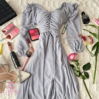 فستان شيفون ناعم بفتحة جانبية