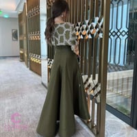 فستان سهرة زيتوني ملكي بالأكمام المطرزة من Cutecci...