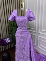 فستان سهرة موف كلفة مطرّز بتفاصيل وردية ناعمة | مو...