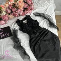 فستان سهرة أسود مطرز بورد فاخر