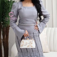 فستان سهرة رصاصي أنيق مطرز من كيوتشي للسهرات الفخم...