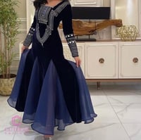 جلابية عسيرية مطرزة يوم التأسيس