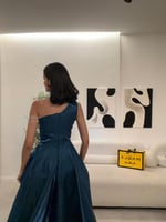 فستان نعومي