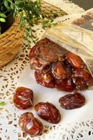 تمر خلاص يدوي 1كيلو كرتون 6 حبة