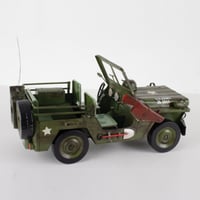 تحفة حديد بشكل حربي