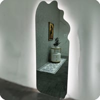 مرايا ستاند مودرن بتصميم مميز