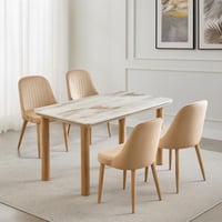 طاولة طعام مع 4 كراسي بتصميم أنيق