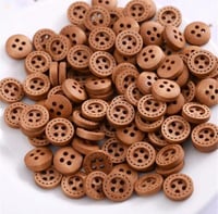 2 ازرار خشب بني