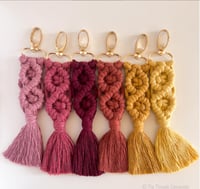 ميدالية مكرمية