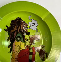 طفاية سجائر باشكال متعددة