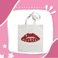 توت باق لانا ديل راي