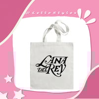 توت باق لانا ديل راي