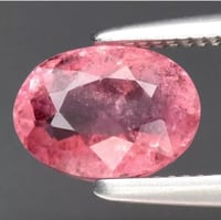 حجر تورمالين طبيعي (1) قيراط GLC