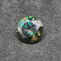 حجر موزنايت 3.8 قيراط بشهادة IGL