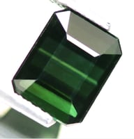 حجر تورمالين 2 قيراط