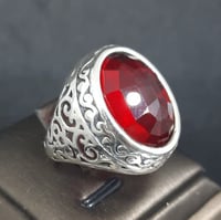 خاتم زركون احمر صياغة مميزة