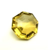 حجر كوارتز طبيعي 12.5 قيراط