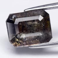 حجر تورمالين طبيعي (3.4) قيراط