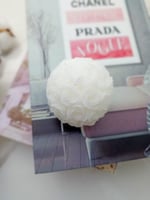 شموع كرة الورد (أبيض)