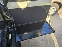 طاولة فن باب باترول اسود