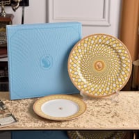 طقم سوار فسكي مكون من صحنين