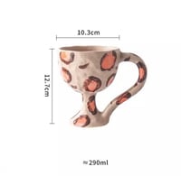 كوب سيراميك للايس كريم او الكورتادو رسمت باليد هان...