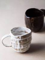 أكواب قهوة مصنوعة يدويًا على الطراز الياباني من ال...