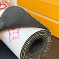 مات لويس فيتون