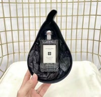 عطر انجلش بير اند فريزيا من جو مالون - او دي برفيو...