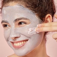 كوسركس قناع الفحم الوردي لتنظيف المسام 110جم