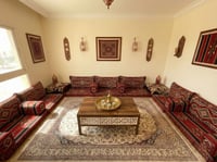 طاولة وسط تراثية