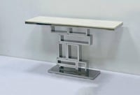 طاولة الكونسول